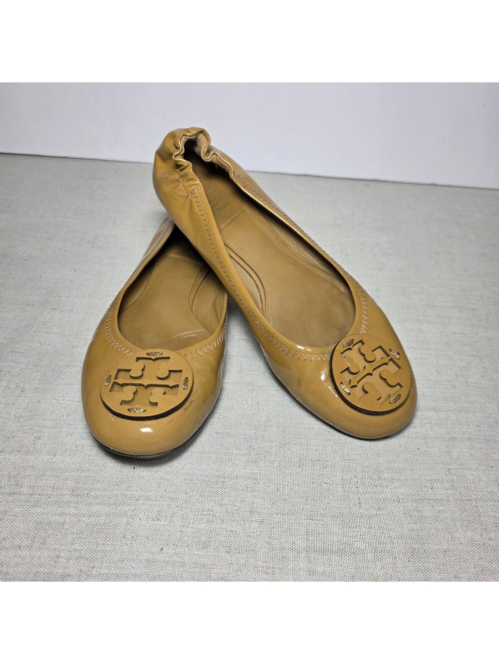 Tory Burch Minnie Travel Ballet Flats Tan Patent Leather Logo Estimated Size 7/8